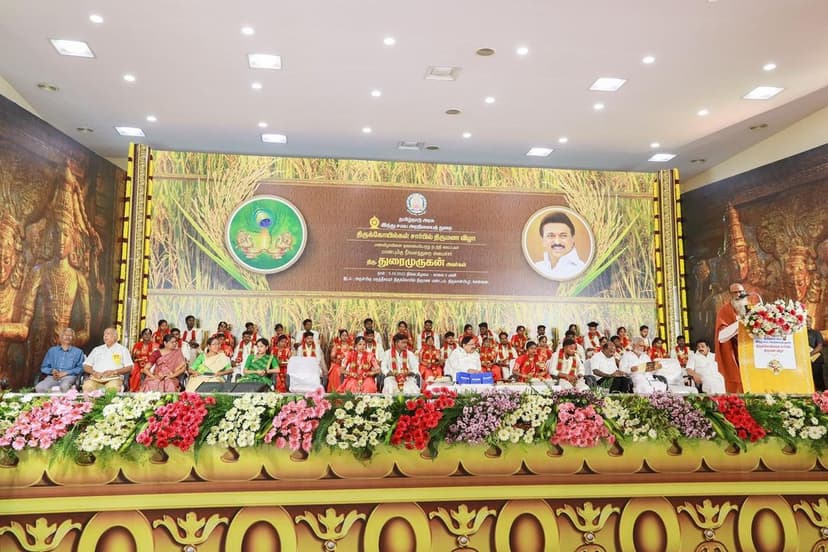 Kalai Decorators Royal Wedding Floral Setup